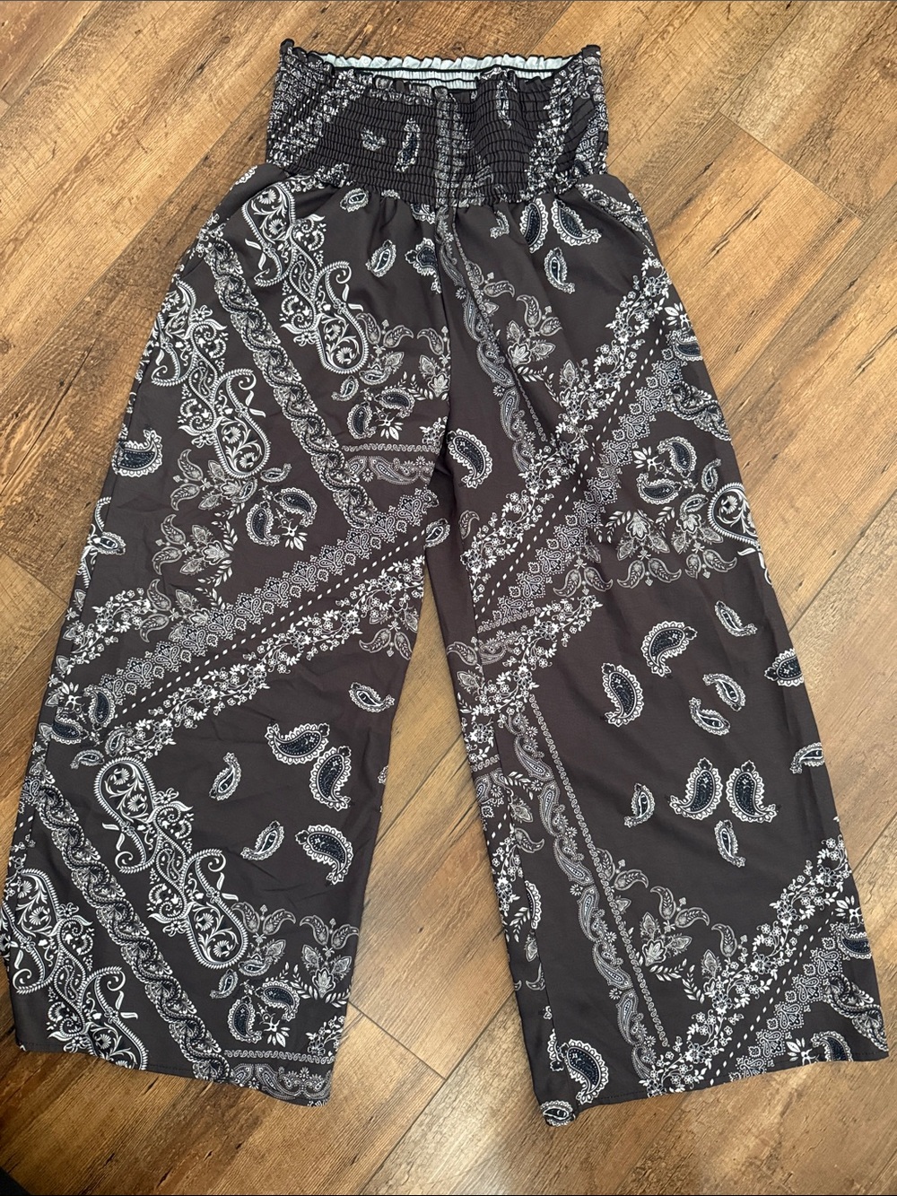 Avery Black & White Paisley Wide-Leg Jumpsuit Pants